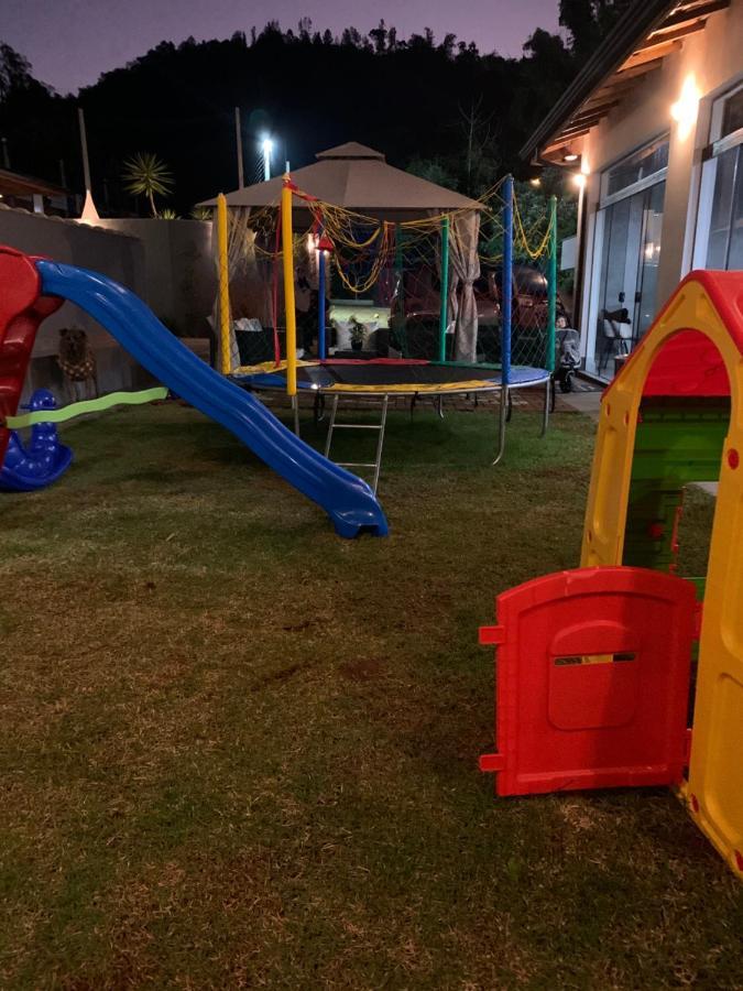 Pousada Familia Bueno Monte Alegre do Sul Ngoại thất bức ảnh